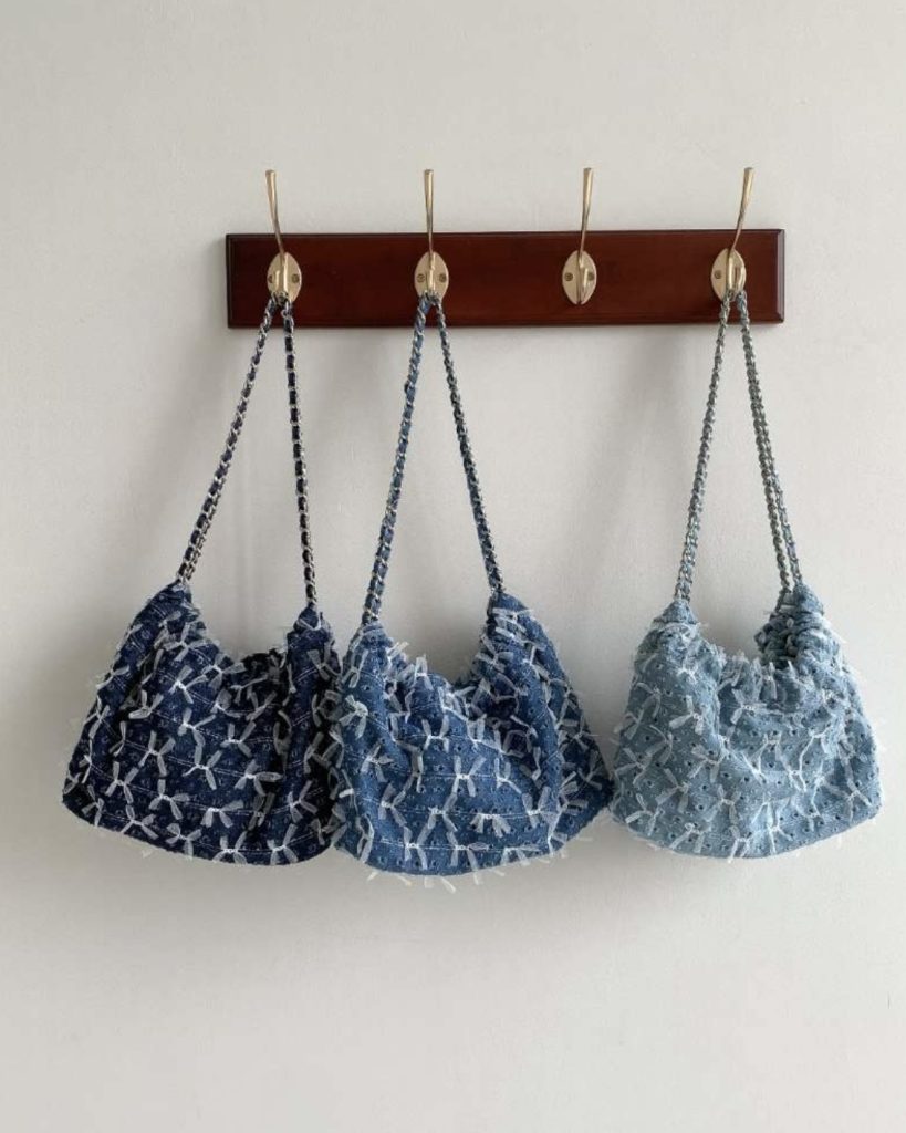 2024 New Denim Underarm Heart Diamond Quilted Handbag Commuter Shoulder Bag for Women