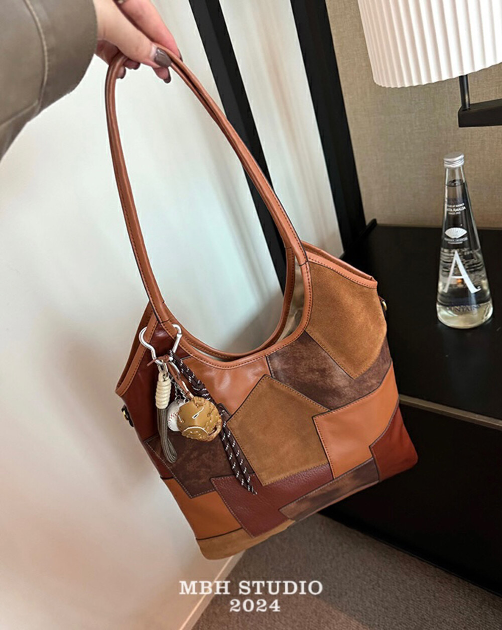 MBH Vintage Patch Large Capacity Premium Leather Tote Shoulder Bag - Image 2