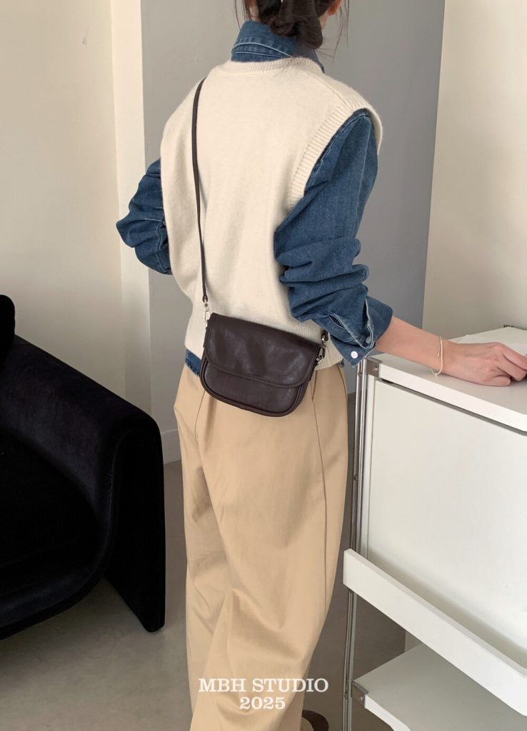MBH Top-Grain Vegetable-Tanned Leather Saddle Bag Casual Retro Versatile Shoulder Crossbody Bag